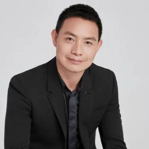 以科研穿越行业周期解读珀莱雅百亿时代背后的“造风者”方玉友