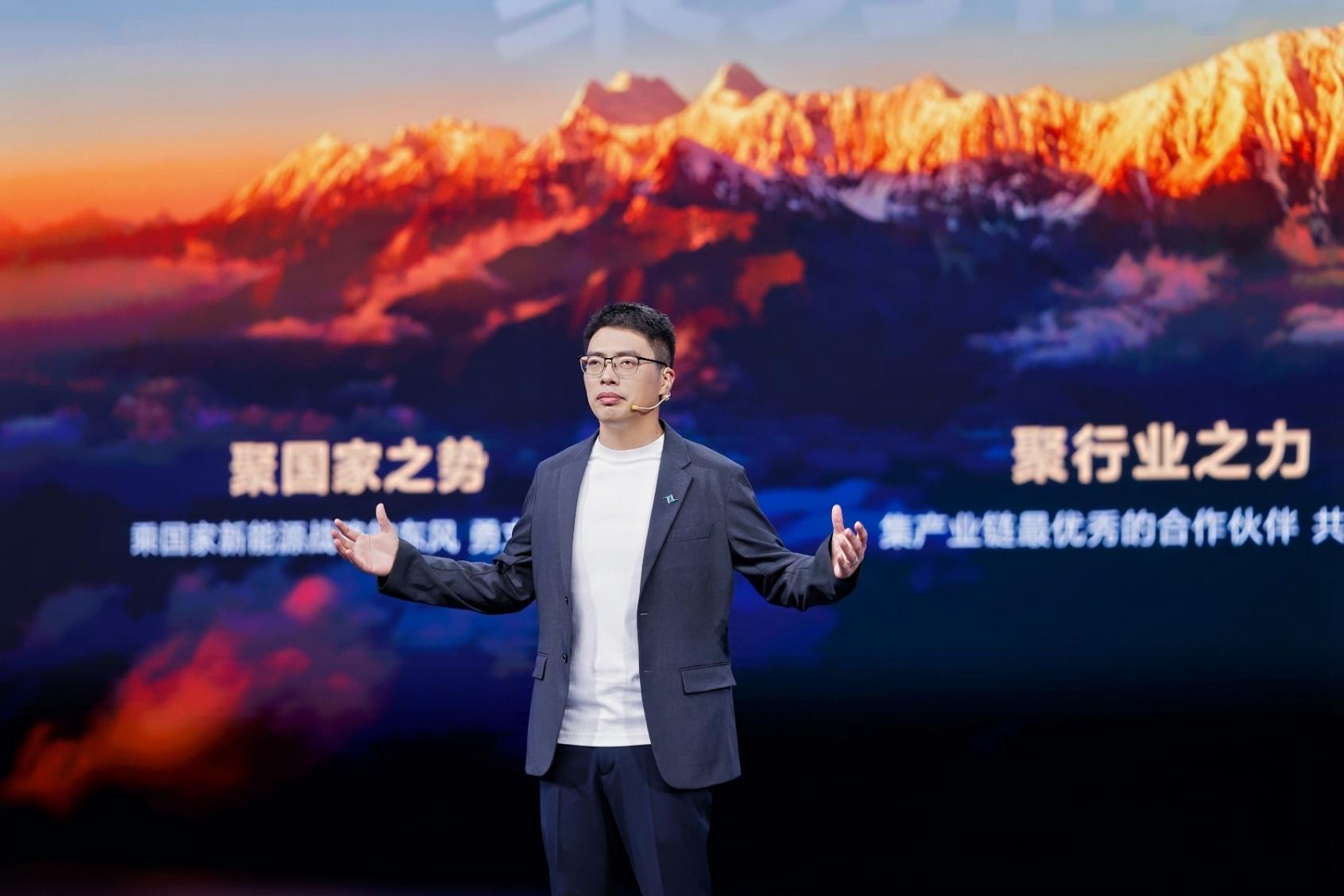 2026款东风奕派eπ008焕新1736万起香不香？(图2)