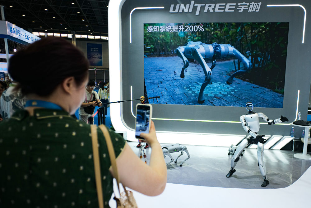 第六届消博会：AI绘就消费新图景