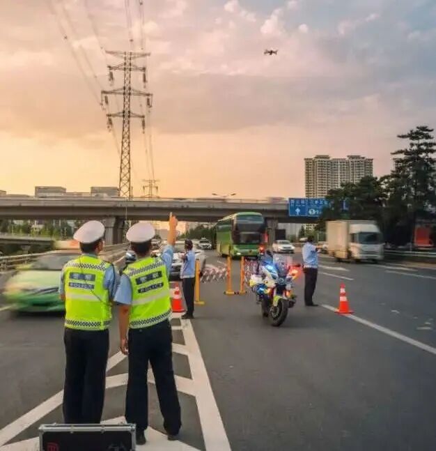西安打响城市交通“数字精细化治堵”发令枪(图1)