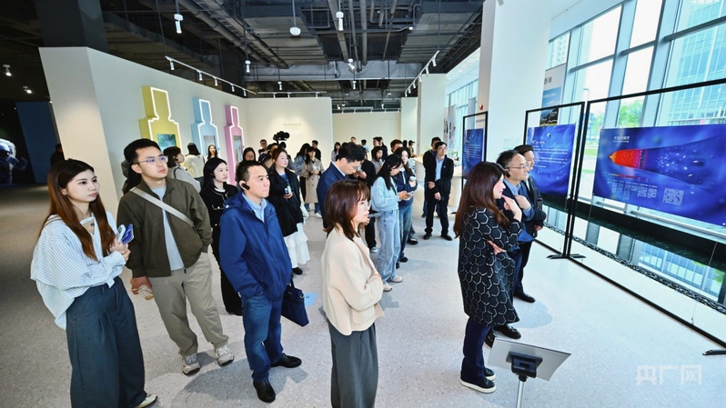 在自然堂未来美妆城仰望星空——一家美妆公司为什么要把展办到“太空”里去？(图5)