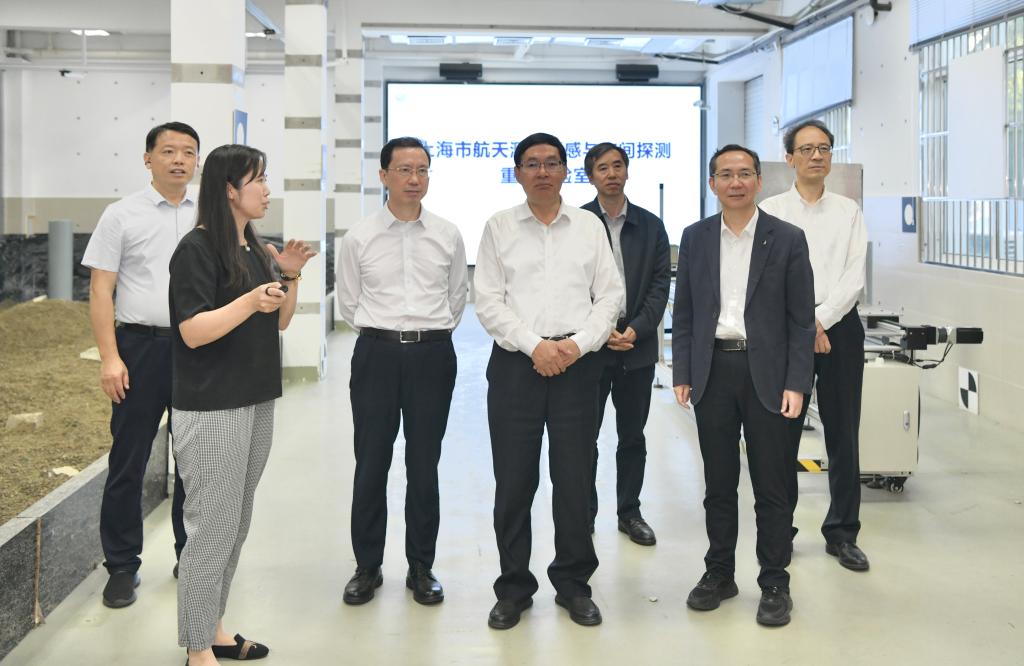 中国工程院党组书记张玉卓一行来同济大学调研(图4)