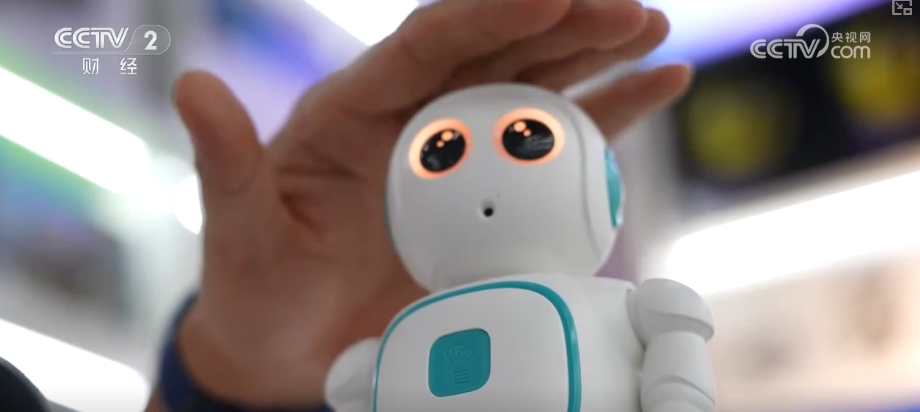 拼科技、拼创新AI加持！外贸增量含“智”量十足 逆风跑出“加速度”(图6)