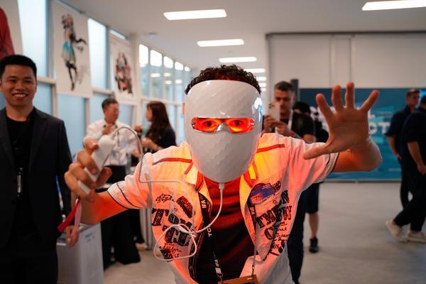 Ulike闪耀柏林IFA展 携创新家用美容仪定义中国科技美容新名片(图5)