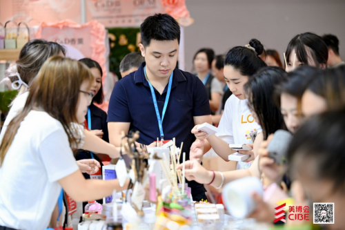 双奖加身+线上线CIBE美博会以“科技+草本”引领50+熟龄肌抗衰新方向(图3)