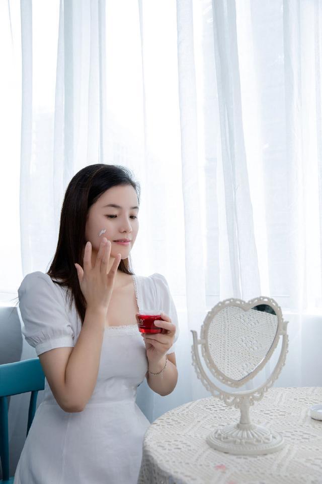 过了40岁才发现线款肤感、功效都在线(图3)