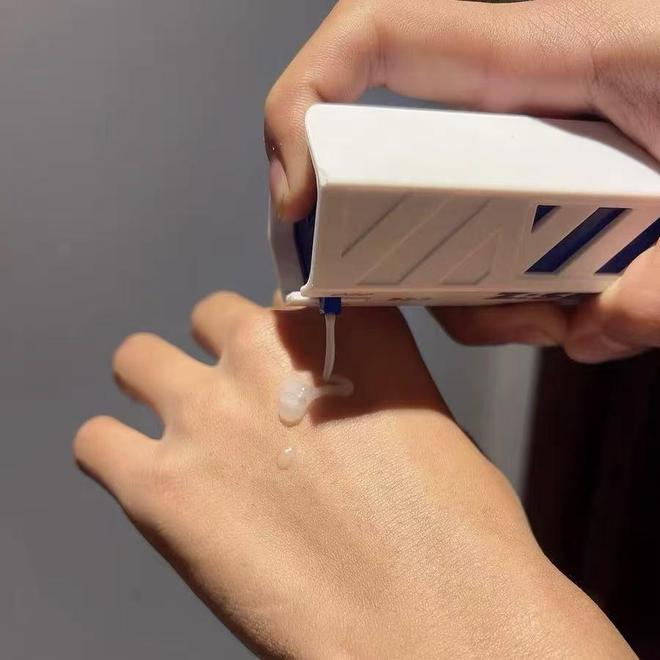 2025双十一必看油皮面霜推荐榜：敏感肌也能用的清爽保湿推荐(图5)