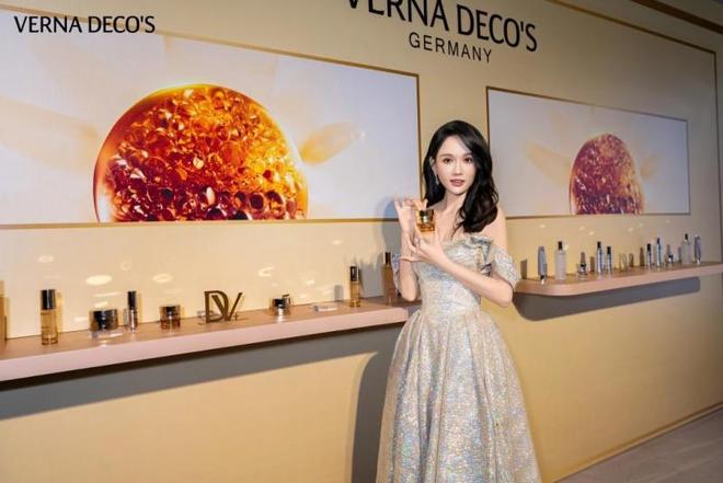 陈乔恩空降维娜氏发布会 见证金粹星品诞生(图5)