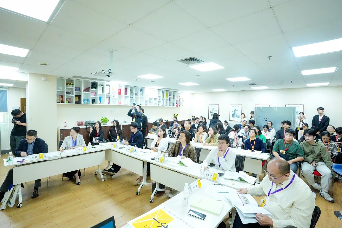 青春创意点亮美妆未来！第三届全国大学生化妆品创新大赛暨大举行(图3)